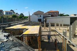 Ejecución de estructuras y muro de contención en velatorio Juan Ruiz Corones. 6